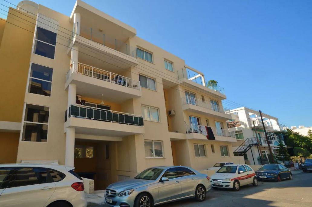 Appartement Huge Penthouse With Private Pool à Paphos Extérieur photo
